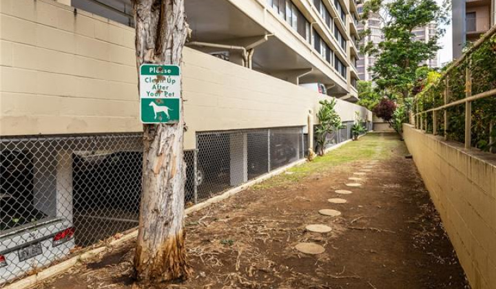 1040 Kinau Street,Honolulu,Hawaii,96814,1 Bedroom Bedrooms,1 BathroomBathrooms,Condo/Townhouse,Kinau,8,18251830