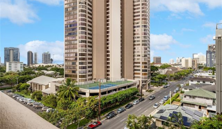 1040 Kinau Street,Honolulu,Hawaii,96814,1 Bedroom Bedrooms,1 BathroomBathrooms,Condo/Townhouse,Kinau,8,18251830
