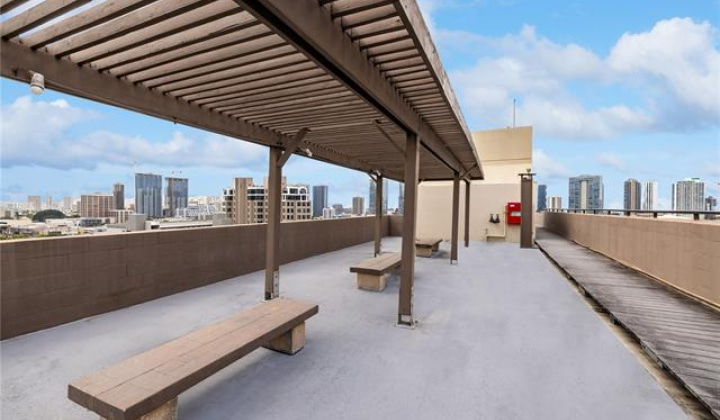 1040 Kinau Street,Honolulu,Hawaii,96814,1 Bedroom Bedrooms,1 BathroomBathrooms,Condo/Townhouse,Kinau,8,18251830