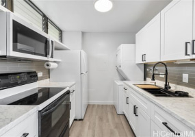 1040 Kinau Street,Honolulu,Hawaii,96814,1 Bedroom Bedrooms,1 BathroomBathrooms,Condo/Townhouse,Kinau,8,18251830