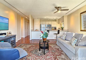 400 Hobron Lane,Honolulu,Hawaii,96815,1 Bedroom Bedrooms,1 BathroomBathrooms,Condo/Townhouse,Hobron,28,18251976
