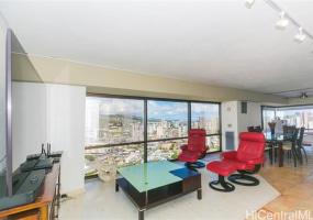 1750 Kalakaua Avenue,Honolulu,Hawaii,96826,2 Bedrooms Bedrooms,2 BathroomsBathrooms,Condo/Townhouse,Kalakaua,29,18252728