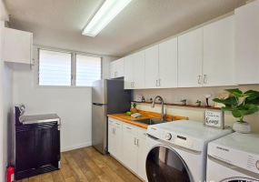 780 Amana Street,Honolulu,Hawaii,96814,2 ベッドルーム ベッドルーム,1 バスルームバスルーム,コンド / タウンハウス,Amana,17,18253830