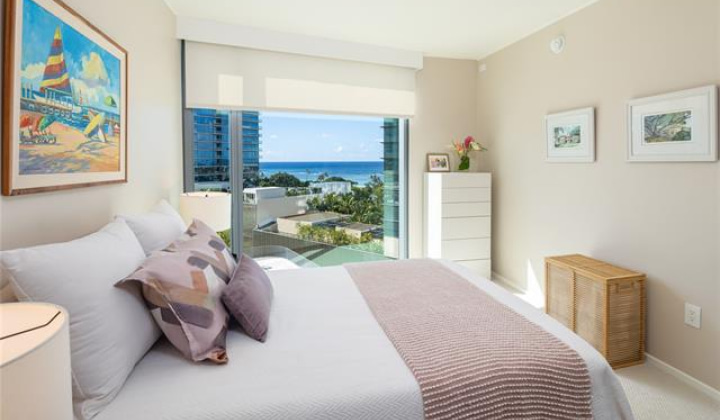 1000 Auahi Street,Honolulu,Hawaii,96814,1 Bedroom Bedrooms,1 BathroomBathrooms,Condo/Townhouse,Auahi,10,18254182