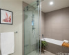 1000 Auahi Street,Honolulu,Hawaii,96814,1 Bedroom Bedrooms,1 BathroomBathrooms,Condo/Townhouse,Auahi,10,18254182