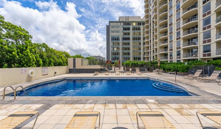 1717 Ala Wai Boulevard,Honolulu,Hawaii,96815,3 ベッドルーム ベッドルーム,2 バスルームバスルーム,コンド / タウンハウス,Ala Wai,20,19417494