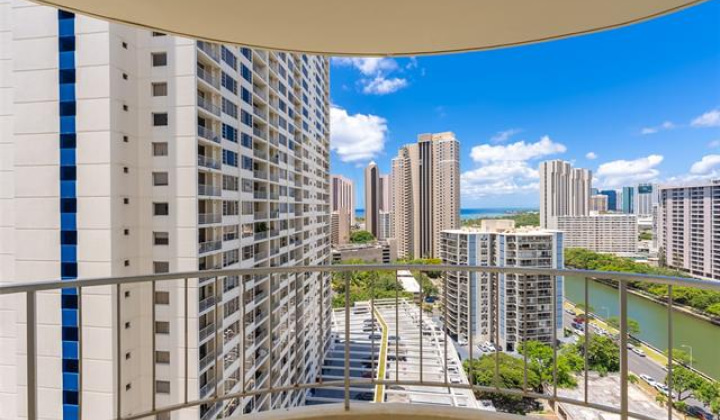 1717 Ala Wai Boulevard,Honolulu,Hawaii,96815,3 ベッドルーム ベッドルーム,2 バスルームバスルーム,コンド / タウンハウス,Ala Wai,20,19417494