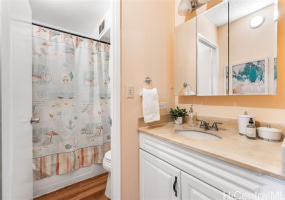 3020 Ala Napuaa Place,Honolulu,Hawaii,96818,2 Bedrooms Bedrooms,2 BathroomsBathrooms,Condo/Townhouse,Ala Napuaa,2,18255033
