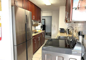 2085 Ala Wai Boulevard,Honolulu,Hawaii,96815,2 Bedrooms Bedrooms,1 BathroomBathrooms,Condo/Townhouse,Ala Wai,10,18255326