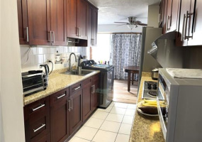 2085 Ala Wai Boulevard,Honolulu,Hawaii,96815,2 Bedrooms Bedrooms,1 BathroomBathrooms,Condo/Townhouse,Ala Wai,10,18255326