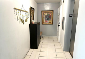 2085 Ala Wai Boulevard,Honolulu,Hawaii,96815,2 Bedrooms Bedrooms,1 BathroomBathrooms,Condo/Townhouse,Ala Wai,10,18255326