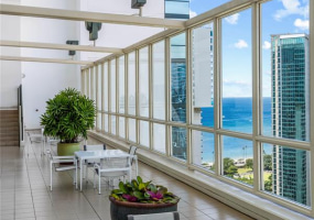 2500 Kalakaua Avenue,Honolulu,Hawaii,96815,2 Bedrooms Bedrooms,2 BathroomsBathrooms,Condo/Townhouse,Kalakaua,16,17840628