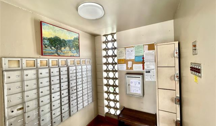 1717 Citron Street,Honolulu,Hawaii,96826,1 ベッドルーム ベッドルーム,1 バスルームバスルーム,コンド / タウンハウス,Citron,6,19419020