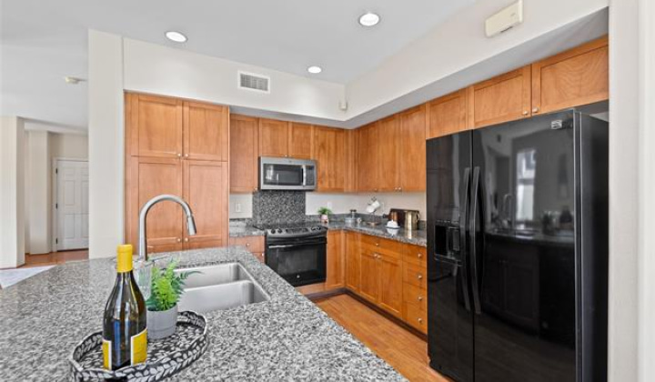 520 Lunalilo Home Road,Honolulu,Hawaii,96825,3 ベッドルーム ベッドルーム,3 バスルームバスルーム,コンド / タウンハウス,Lunalilo Home,1,18256207