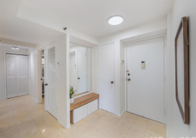 2232 Kapiolani Boulevard,Honolulu,Hawaii,96826,2 Bedrooms Bedrooms,2 BathroomsBathrooms,Condo/Townhouse,Kapiolani,3,18256716