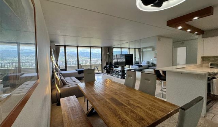 2240 Kuhio Avenue,Honolulu,Hawaii,96815,2 ベッドルーム ベッドルーム,2 バスルームバスルーム,コンド / タウンハウス,Kuhio,34,18711316