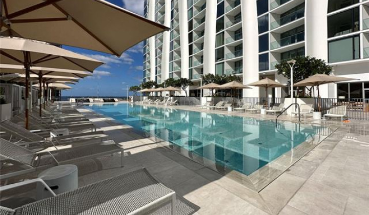 1000 Auahi Street,Honolulu,Hawaii,96814,1 Bedroom Bedrooms,1 BathroomBathrooms,Condo/Townhouse,Auahi,7,18256865
