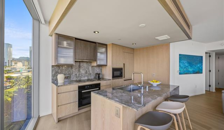 1000 Auahi Street,Honolulu,Hawaii,96814,1 Bedroom Bedrooms,1 BathroomBathrooms,Condo/Townhouse,Auahi,7,18256865
