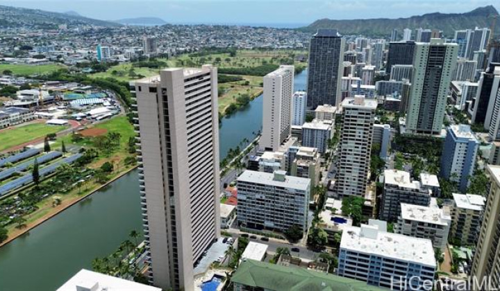 2121 Ala Wai Boulevard,Honolulu,Hawaii,96815,2 ベッドルーム ベッドルーム,1 バスルームバスルーム,コンド / タウンハウス,Ala Wai,12,18711664