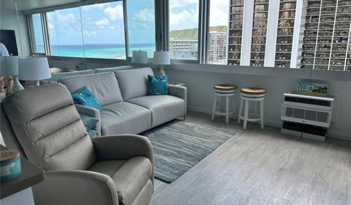 2500 Kalakaua Avenue,Honolulu,Hawaii,96815,1 BathroomBathrooms,Condo/Townhouse,Kalakaua,15,18256866