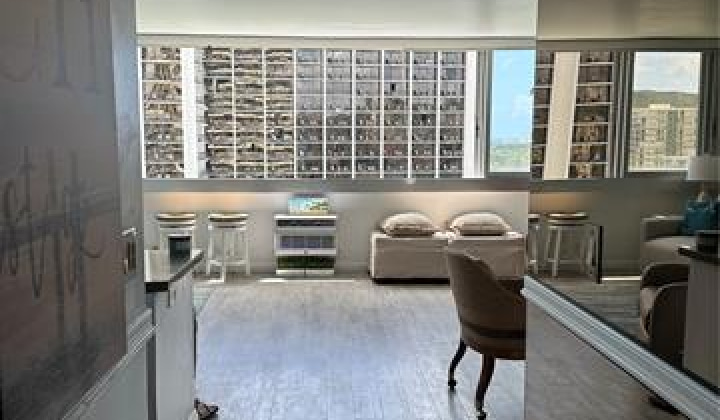 2500 Kalakaua Avenue,Honolulu,Hawaii,96815,1 BathroomBathrooms,Condo/Townhouse,Kalakaua,15,18256866