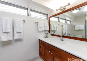 2161 Kalia Road,Honolulu,Hawaii,96815,1 Bedroom Bedrooms,1 BathroomBathrooms,Condo/Townhouse,Kalia,9,18257125