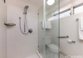 2161 Kalia Road,Honolulu,Hawaii,96815,1 Bedroom Bedrooms,1 BathroomBathrooms,Condo/Townhouse,Kalia,9,18257125