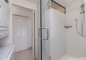 2161 Kalia Road,Honolulu,Hawaii,96815,1 Bedroom Bedrooms,1 BathroomBathrooms,Condo/Townhouse,Kalia,9,18257125