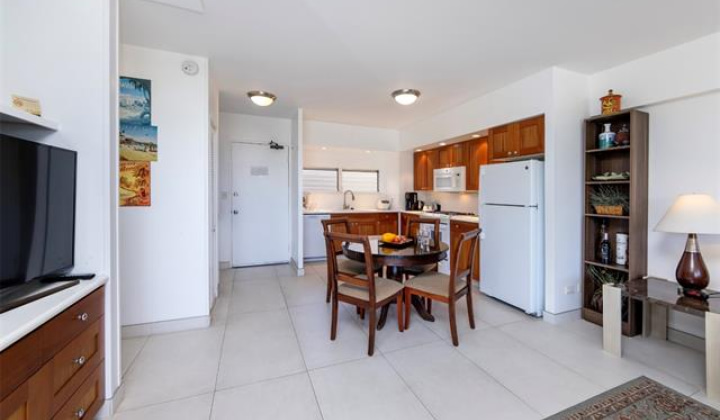 2161 Kalia Road,Honolulu,Hawaii,96815,1 Bedroom Bedrooms,1 BathroomBathrooms,Condo/Townhouse,Kalia,9,18257125