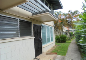 4954 KILAUEA Avenue,Honolulu,Hawaii,96816,2 Bedrooms Bedrooms,2 BathroomsBathrooms,Condo/Townhouse,KILAUEA,1,18258190