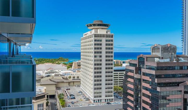 987 Queen Street,Honolulu,Hawaii,96814,1 Bedroom Bedrooms,1 BathroomBathrooms,Condo/Townhouse,Queen,20,17841929