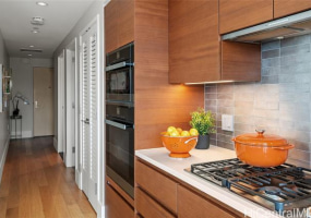 1108 Auahi Street,Honolulu,Hawaii,96814,1 Bedroom Bedrooms,1 BathroomBathrooms,Condo/Townhouse,Auahi,22,18258934
