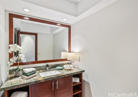 3089 La Pietra Circle,Honolulu,Hawaii,96815,3 Bedrooms Bedrooms,3 BathroomsBathrooms,Condo/Townhouse,La Pietra,2,18259170
