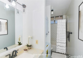1215 Alexander Street,Honolulu,Hawaii,96826,2 ベッドルーム ベッドルーム,1 バスルームバスルーム,コンド / タウンハウス,Alexander,1,18259579