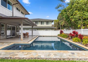 5322 Manauwea Street,Honolulu,Hawaii,96821,6 ベッドルーム ベッドルーム,4 バスルームバスルーム,一戸建て,Manauwea,18259714