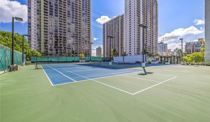 300 Wai Nani Way,Honolulu,Hawaii,96815,1 Bedroom Bedrooms,1 BathroomBathrooms,Condo/Townhouse,Wai Nani,18,19424761