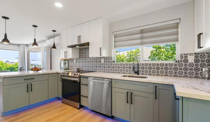 2280 Makanani Drive,Honolulu,Hawaii,96817,6 Bedrooms Bedrooms,2 BathroomsBathrooms,Single family,Makanani,18262343