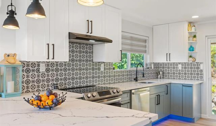 2280 Makanani Drive,Honolulu,Hawaii,96817,6 Bedrooms Bedrooms,2 BathroomsBathrooms,Single family,Makanani,18262343