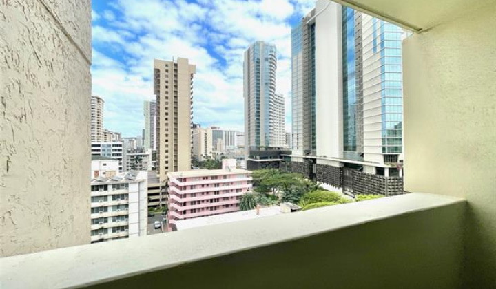 2092 Kuhio Avenue,Honolulu,Hawaii,96815,1 Bedroom Bedrooms,1 BathroomBathrooms,Condo/Townhouse,Kuhio,12,18262426