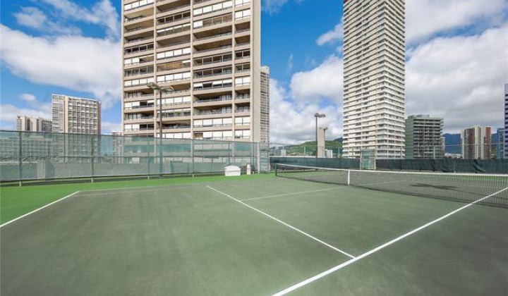581 Kamoku Street,Honolulu,Hawaii,96826,2 ベッドルーム ベッドルーム,2 バスルームバスルーム,コンド / タウンハウス,Kamoku,10,18719635