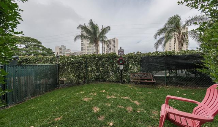 581 Kamoku Street,Honolulu,Hawaii,96826,2 ベッドルーム ベッドルーム,2 バスルームバスルーム,コンド / タウンハウス,Kamoku,10,18719635
