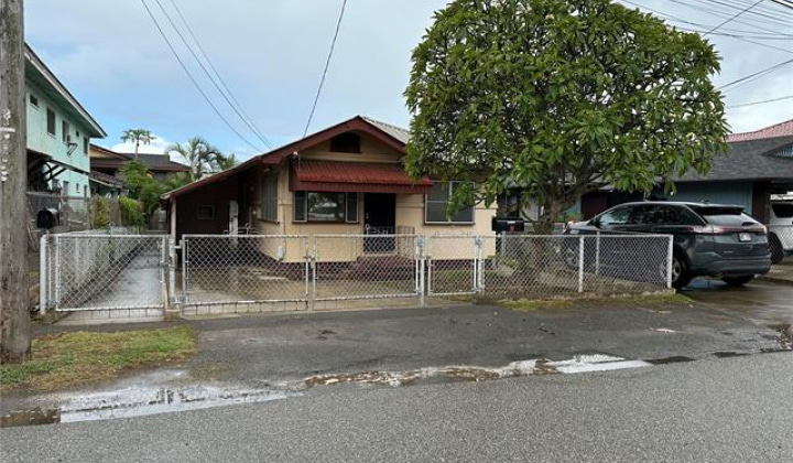 2519 Hoenui Street,Honolulu,Hawaii,96819,5 Bedrooms Bedrooms,3 BathroomsBathrooms,Single family,Hoenui,18264019