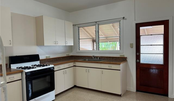 2519 Hoenui Street,Honolulu,Hawaii,96819,5 Bedrooms Bedrooms,3 BathroomsBathrooms,Single family,Hoenui,18264019