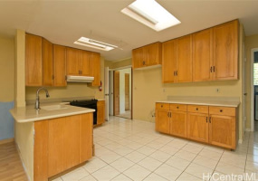 445 Seaside Avenue,Honolulu,Hawaii,96815,1 BathroomBathrooms,Condo/Townhouse,Seaside,14,17847317