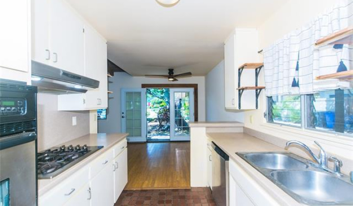 687 Akoakoa Street,Kailua,Hawaii,96734,4 Bedrooms Bedrooms,2 BathroomsBathrooms,Single family,Akoakoa,18265803