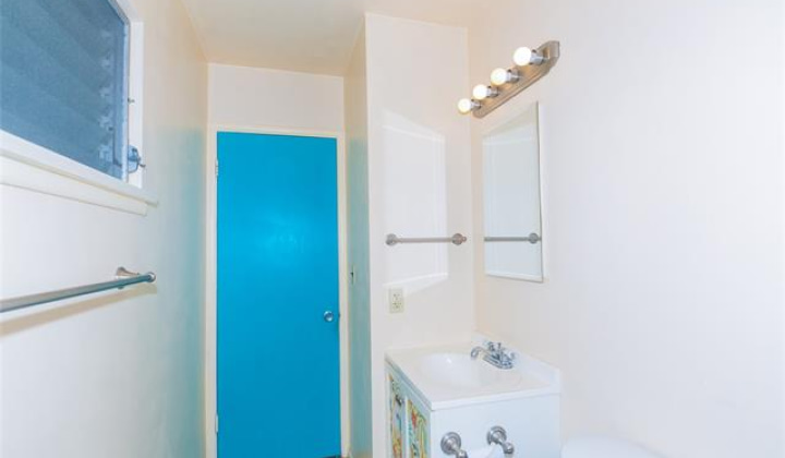 687 Akoakoa Street,Kailua,Hawaii,96734,4 Bedrooms Bedrooms,2 BathroomsBathrooms,Single family,Akoakoa,18265803