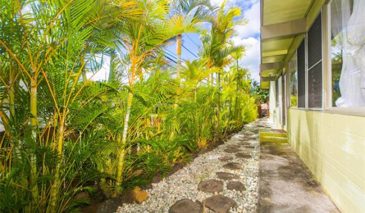 687 Akoakoa Street,Kailua,Hawaii,96734,4 Bedrooms Bedrooms,2 BathroomsBathrooms,Single family,Akoakoa,18265803