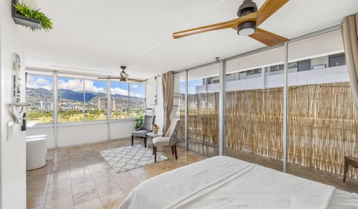 2415 Ala Wai Boulevard,Honolulu,Hawaii,96815,1 Bedroom Bedrooms,1 BathroomBathrooms,Condo/Townhouse,Ala Wai,12,18266122