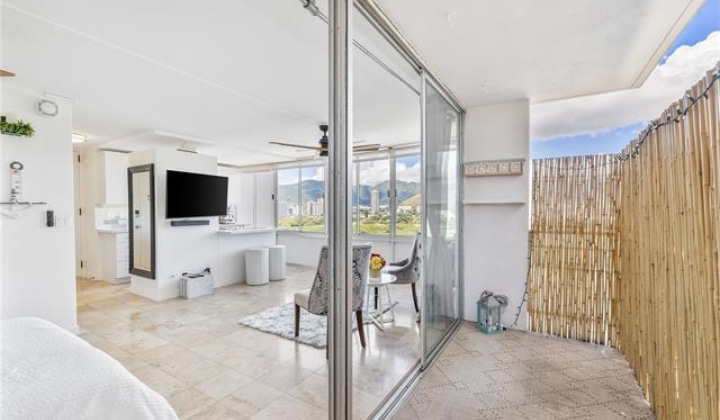 2415 Ala Wai Boulevard,Honolulu,Hawaii,96815,1 Bedroom Bedrooms,1 BathroomBathrooms,Condo/Townhouse,Ala Wai,12,18266122