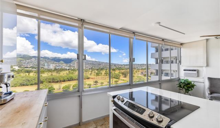 2415 Ala Wai Boulevard,Honolulu,Hawaii,96815,1 Bedroom Bedrooms,1 BathroomBathrooms,Condo/Townhouse,Ala Wai,12,18266122